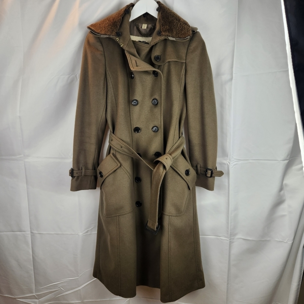 BURBERRY wool/cashmere coat size 6 removable collar